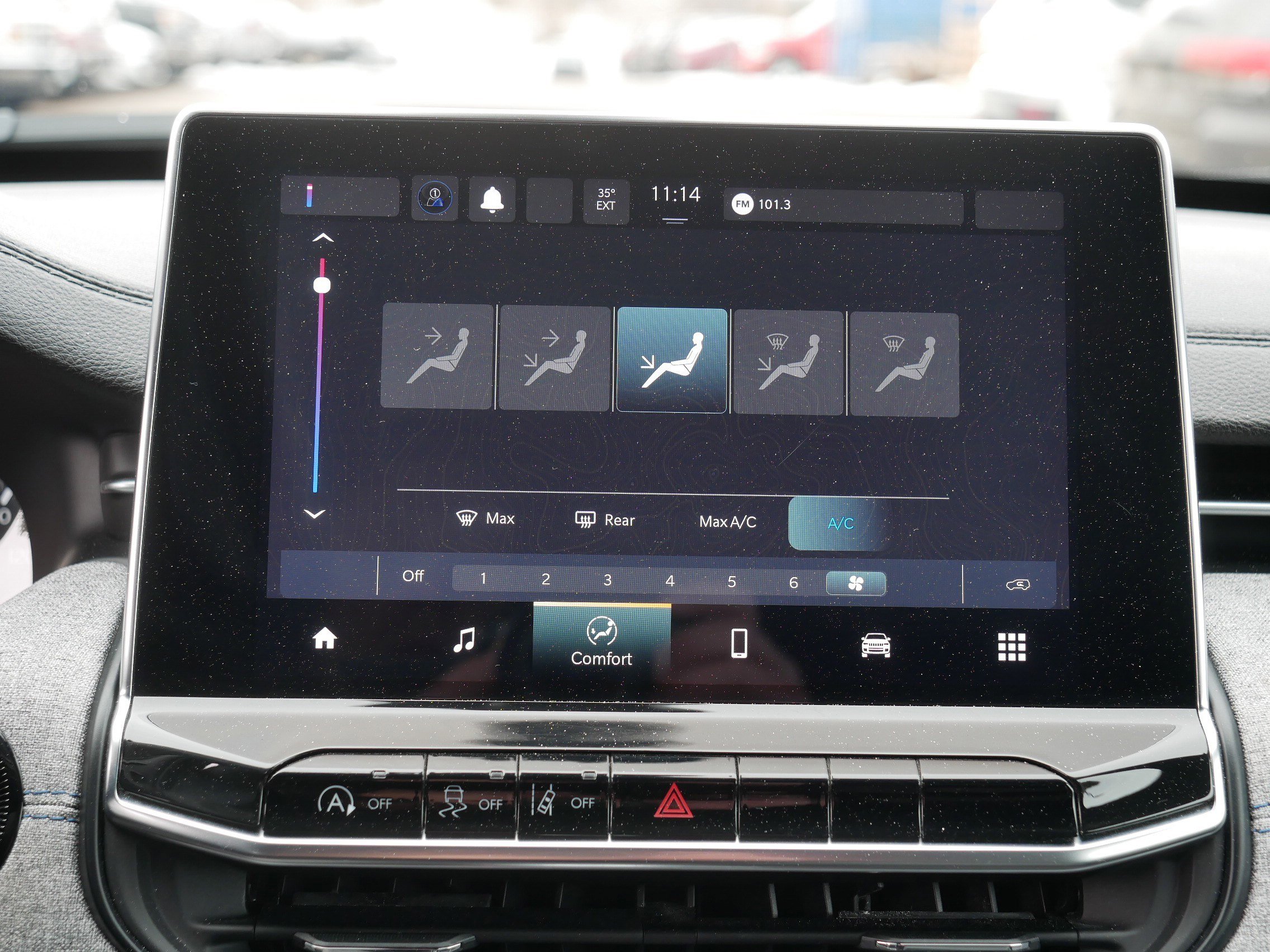 Certified 2024 Jeep Compass Latitude image 31