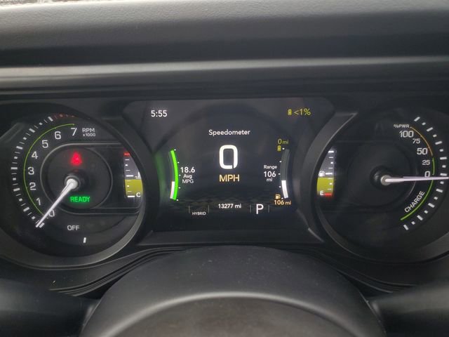 Used 2025 Jeep Wrangler Unlimited Sahara image 16