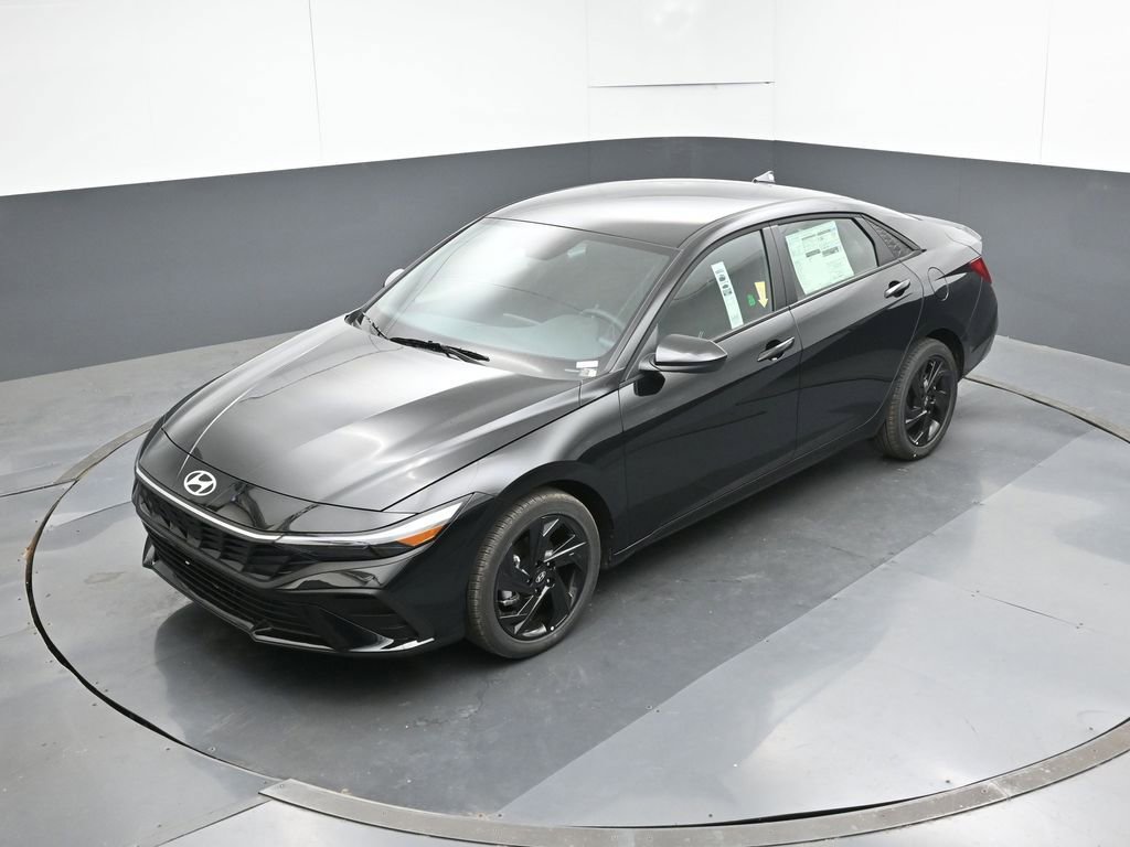 New 2026 Hyundai Elantra Sport image 18