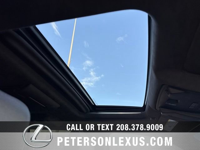 Used 2019 Cadillac Escalade ESV Platinum AWD/4WD image 14