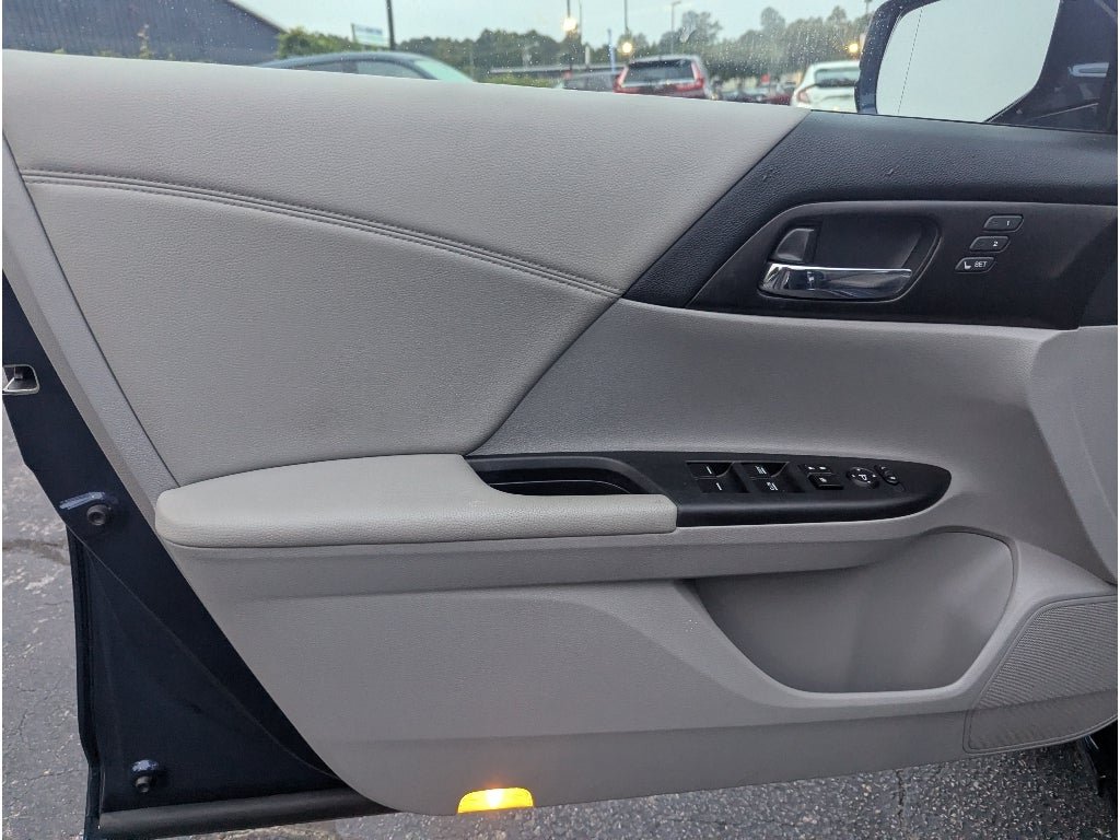 Used 2015 Honda Accord EX-L image 14