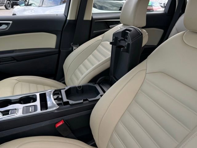 Used 2023 Ford Edge SEL w/ Convenience Package image 29