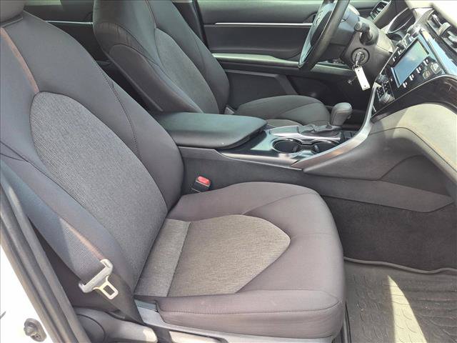 Used 2020 Toyota Camry LE FWD image 18