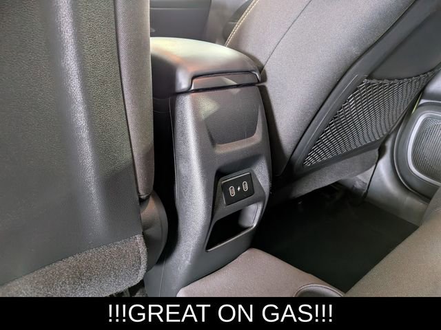 Used 2024 Hyundai Venue SEL image 18