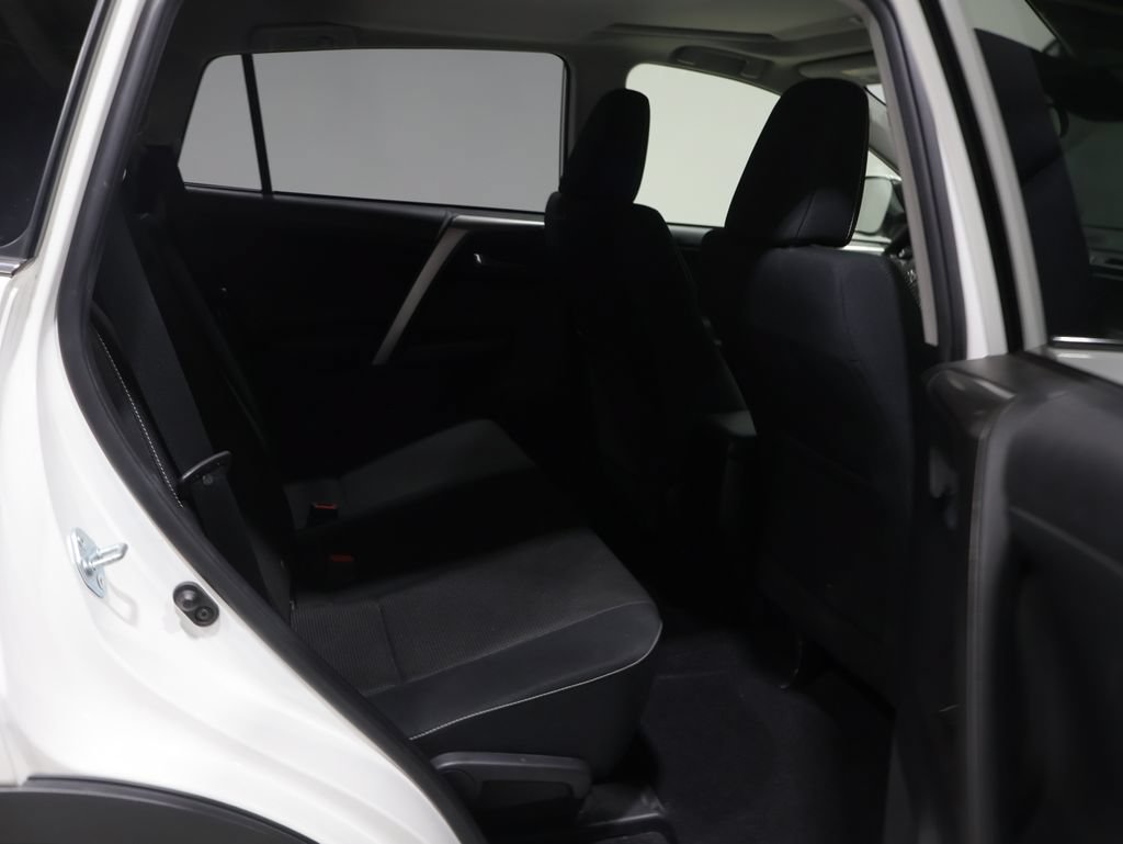 Used 2018 Toyota RAV4 XLE w/ Plus Extra Value Package AWD/4WD image 20