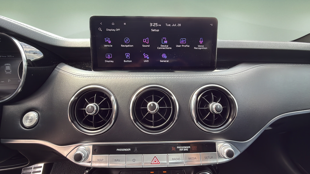 Used 2022 Kia Stinger GT2 AWD/4WD image 27