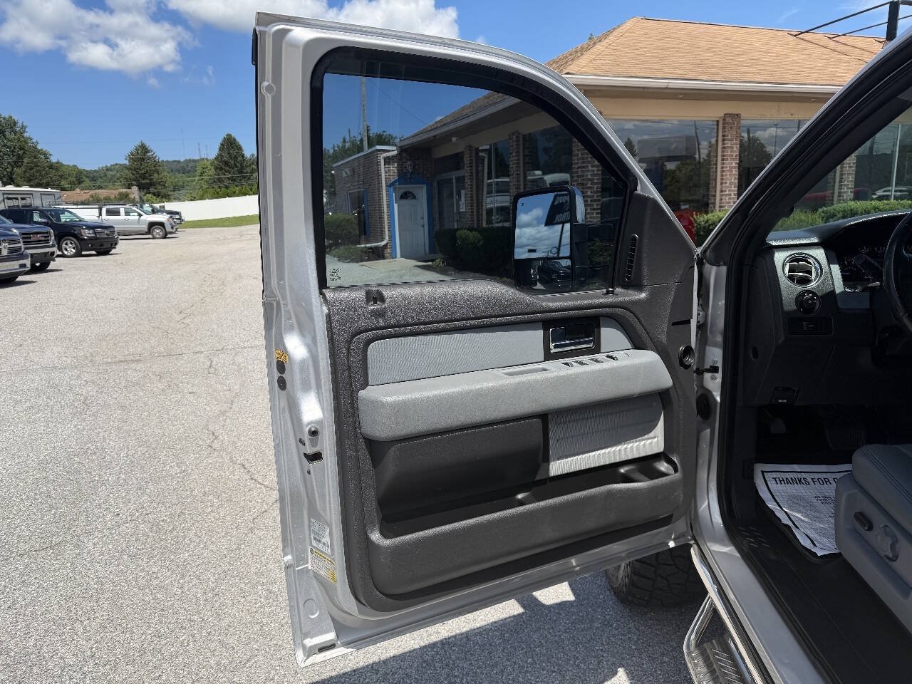 Used 2014 Ford F150 XLT w/ Equipment Group 302A Luxury AWD/4WD image 10