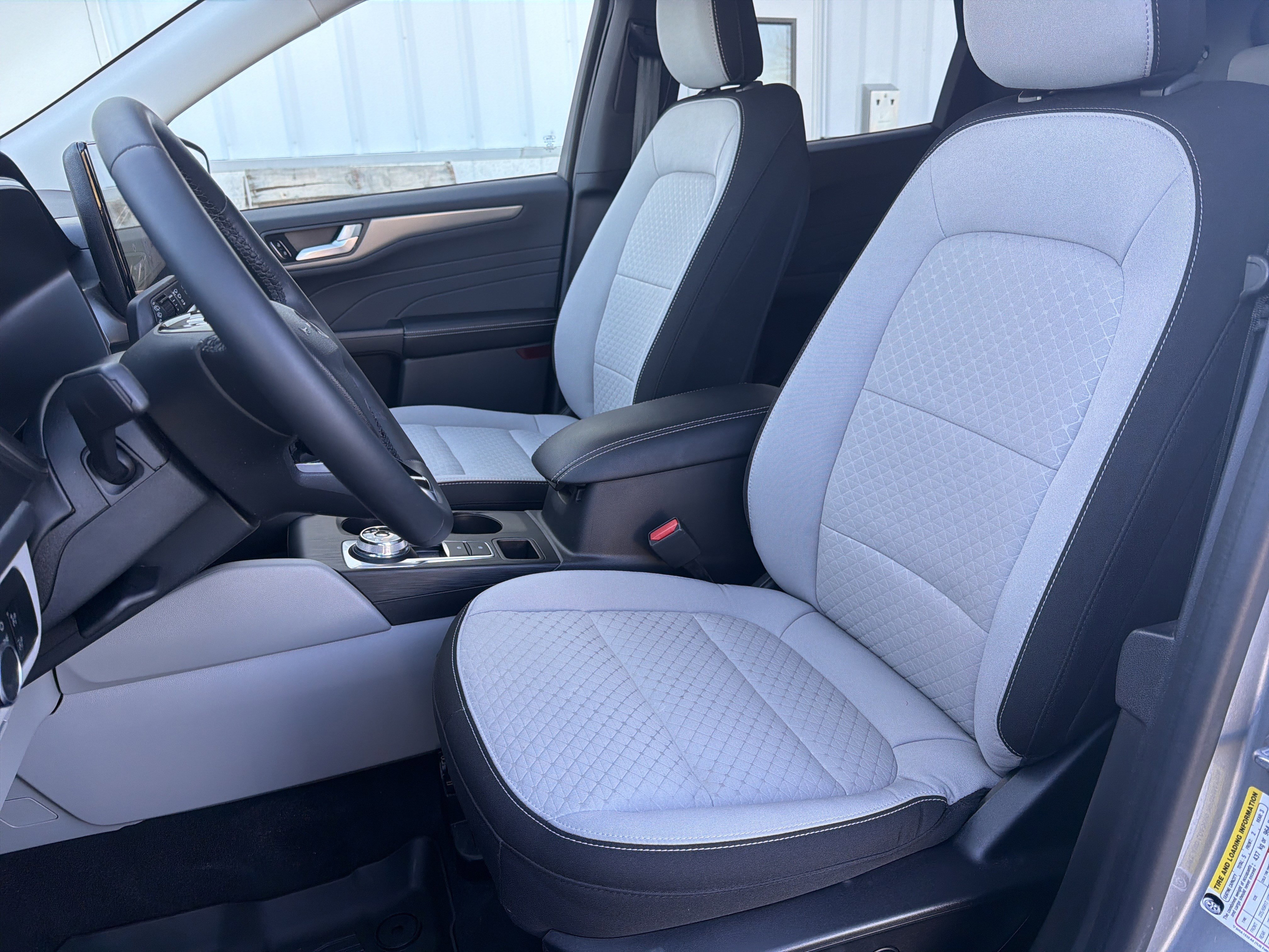 Used 2023 Ford Escape Active w/ Tech Pack #2 AWD/4WD image 20