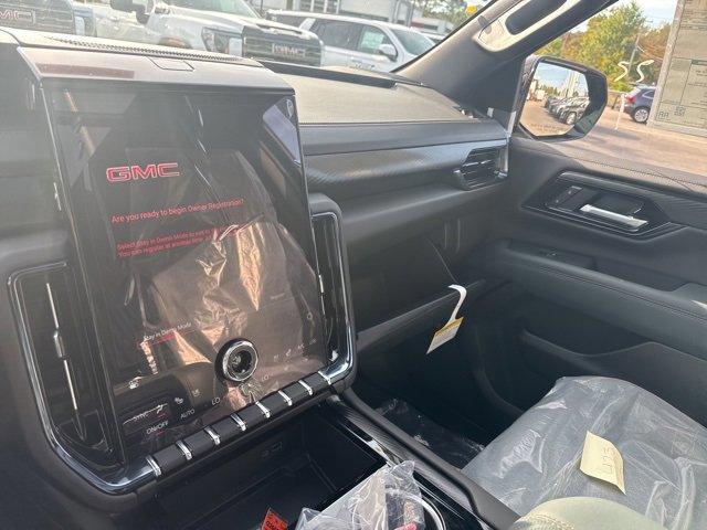 New 2026 GMC Yukon AT4 w/ AT4 Premium Package image 25