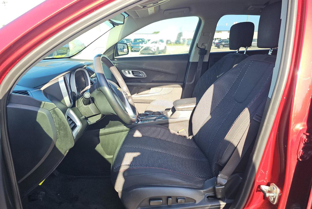 Used 2017 Chevrolet Equinox LT w/ Convenience Package FWD image 7