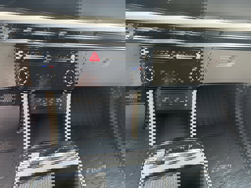 New 2026 Hyundai Tucson Blue SE image 9