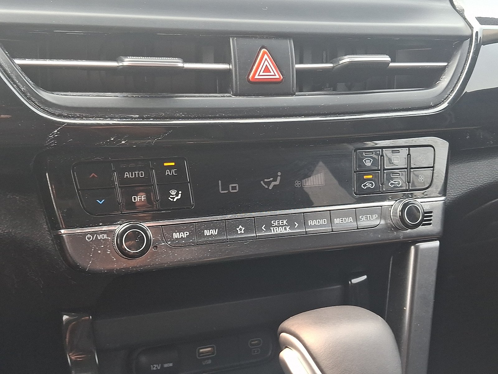 Used 2024 Kia Seltos S AWD/4WD image 15