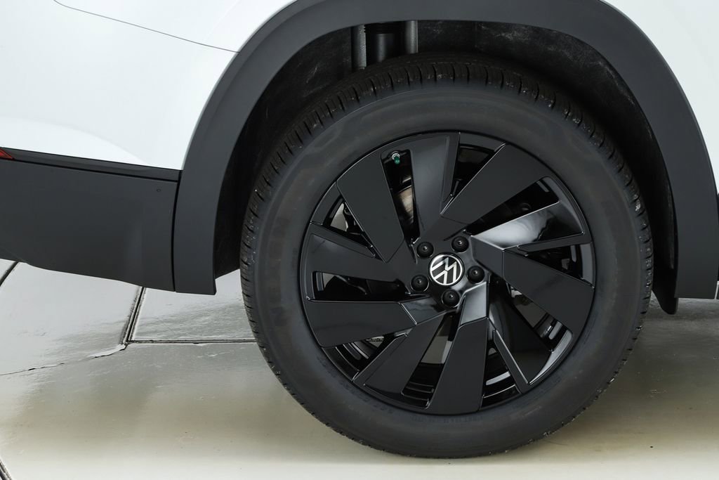 New 2026 Volkswagen Atlas SE image 13