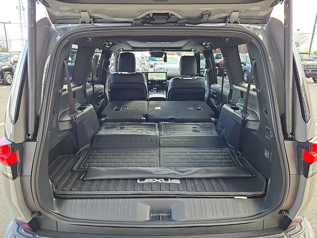 Used 2025 Lexus GX 550 w/ Accessory Package (2T) image 64