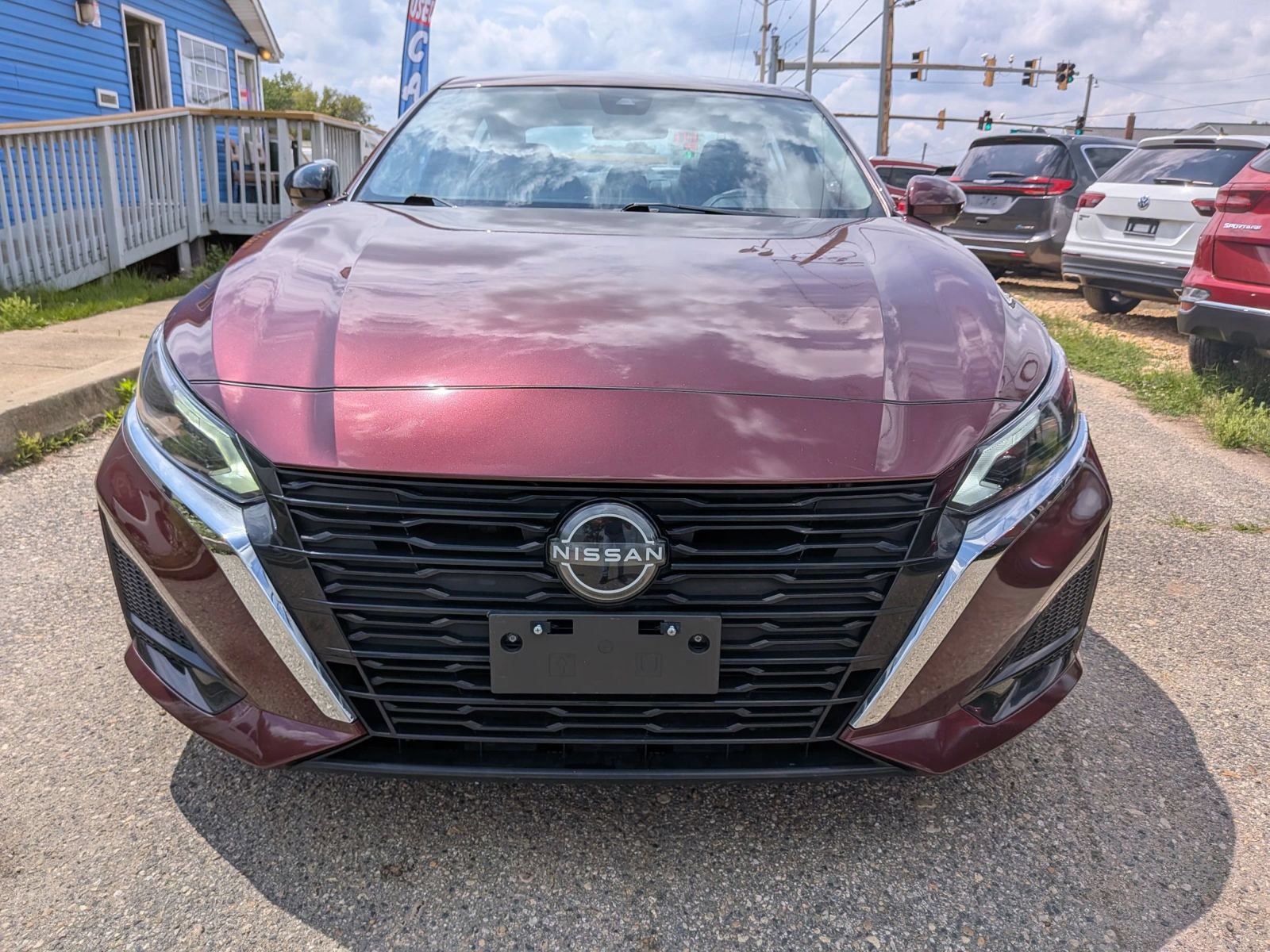 Used 2023 Nissan Altima 2.5 SV FWD image 9