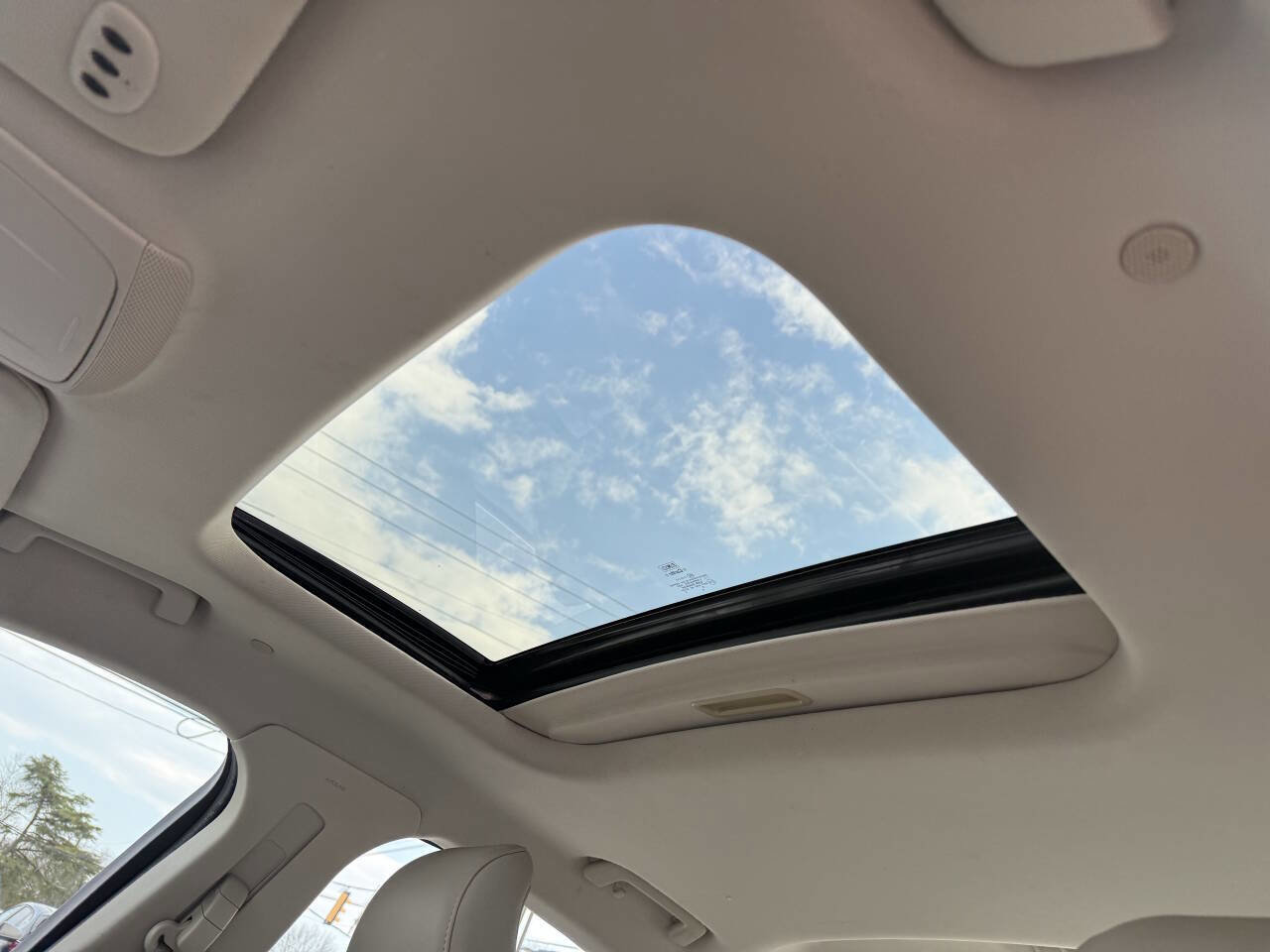 Used 2017 Ford Fusion Energi SE image 25