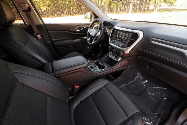 Used 2023 GMC Acadia SLT image 25