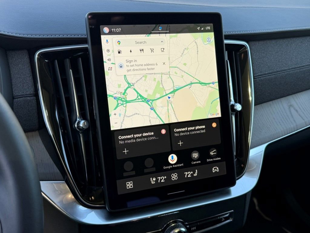 Certified 2025 Volvo XC90 T8 Ultra w/ Protection Package Premier image 31