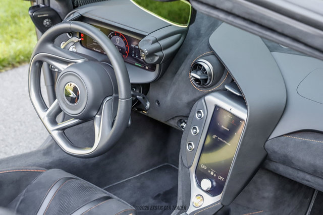 Used 2026 McLaren 750S Spider RWD image 28