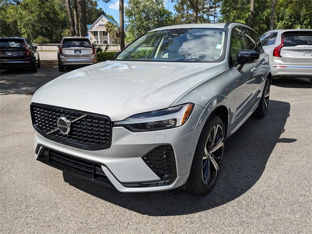 New 2025 Volvo XC60 B5 Ultra w/ Protection Package Premier image 8