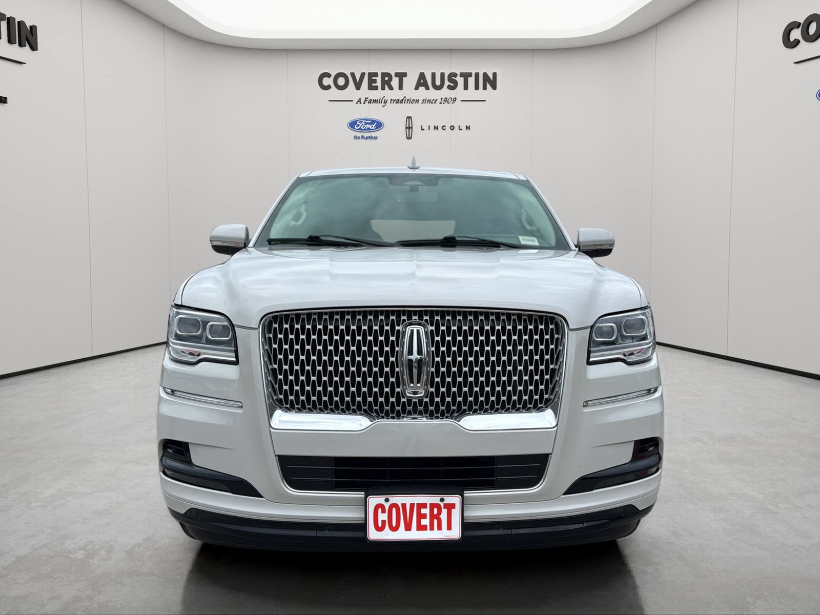 Used 2023 Lincoln Navigator L Reserve AWD/4WD image 8