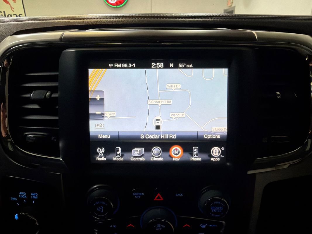 Used 2014 RAM 3500 Laramie w/ Convenience Group AWD/4WD image 24