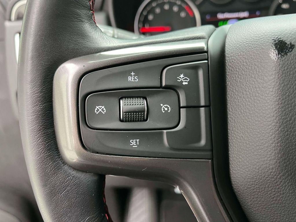 Used 2021 Chevrolet Suburban RST image 32