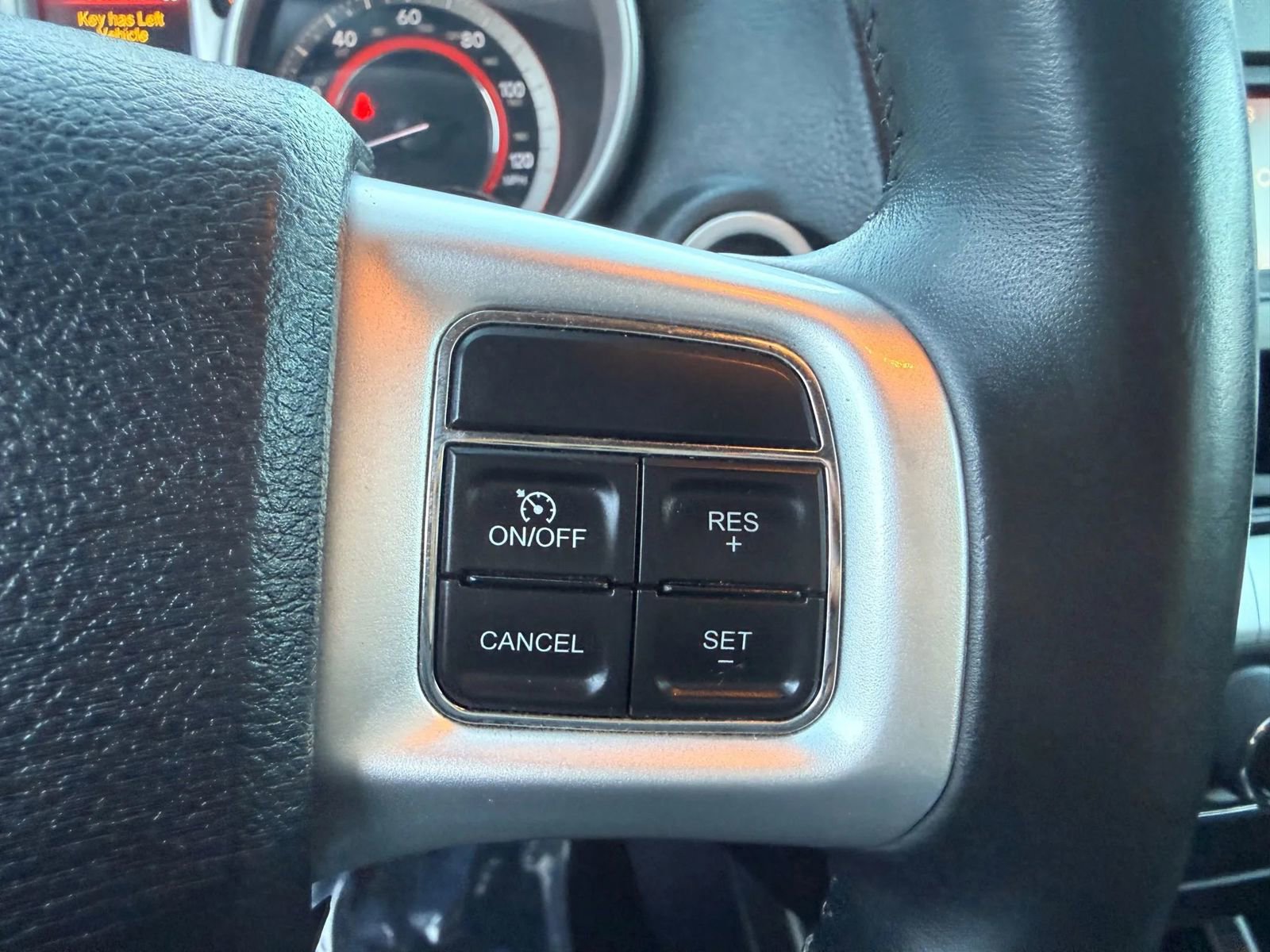 Used 2017 Dodge Journey SE w/ Flexible Seating Group image 17