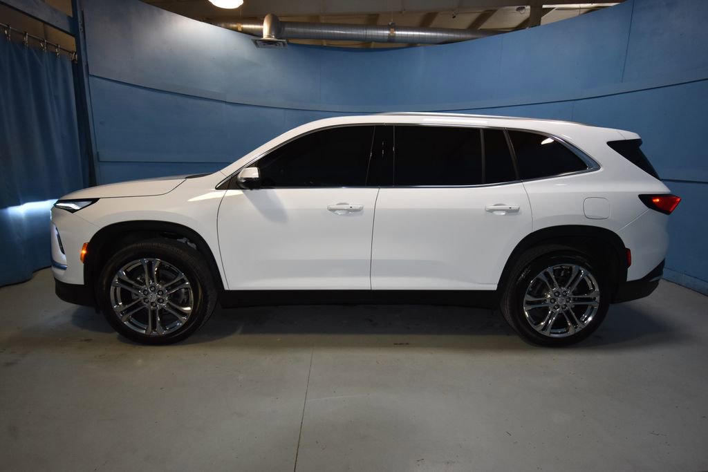 Used 2025 Buick Enclave Preferred w/ Power Package image 30