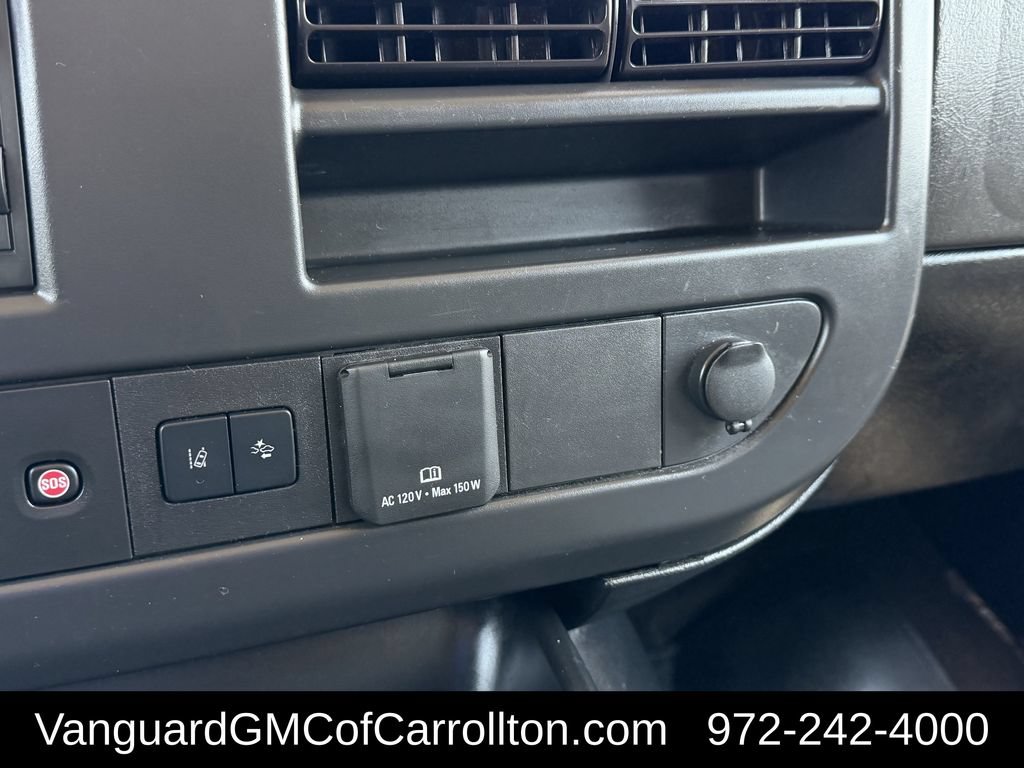 Used 2025 GMC Savana 3500 LT w/ LT Preferred Equipment Group RWD image 24