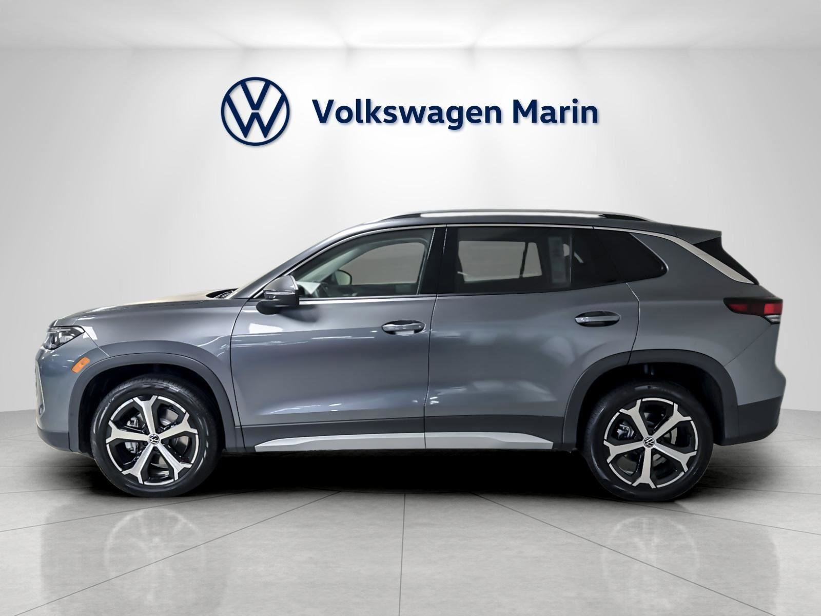 New 2026 Volkswagen Tiguan SE AWD/4WD image 2