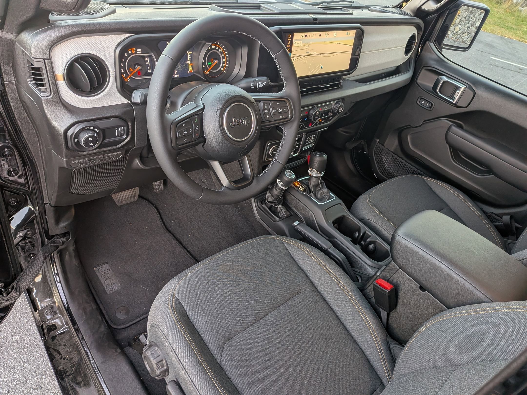 New 2025 Jeep Gladiator Sport image 11