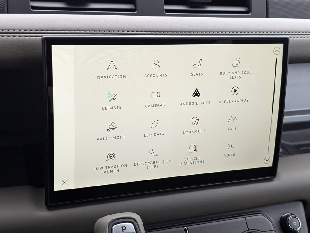 Used 2025 Land Rover Defender 110 image 16