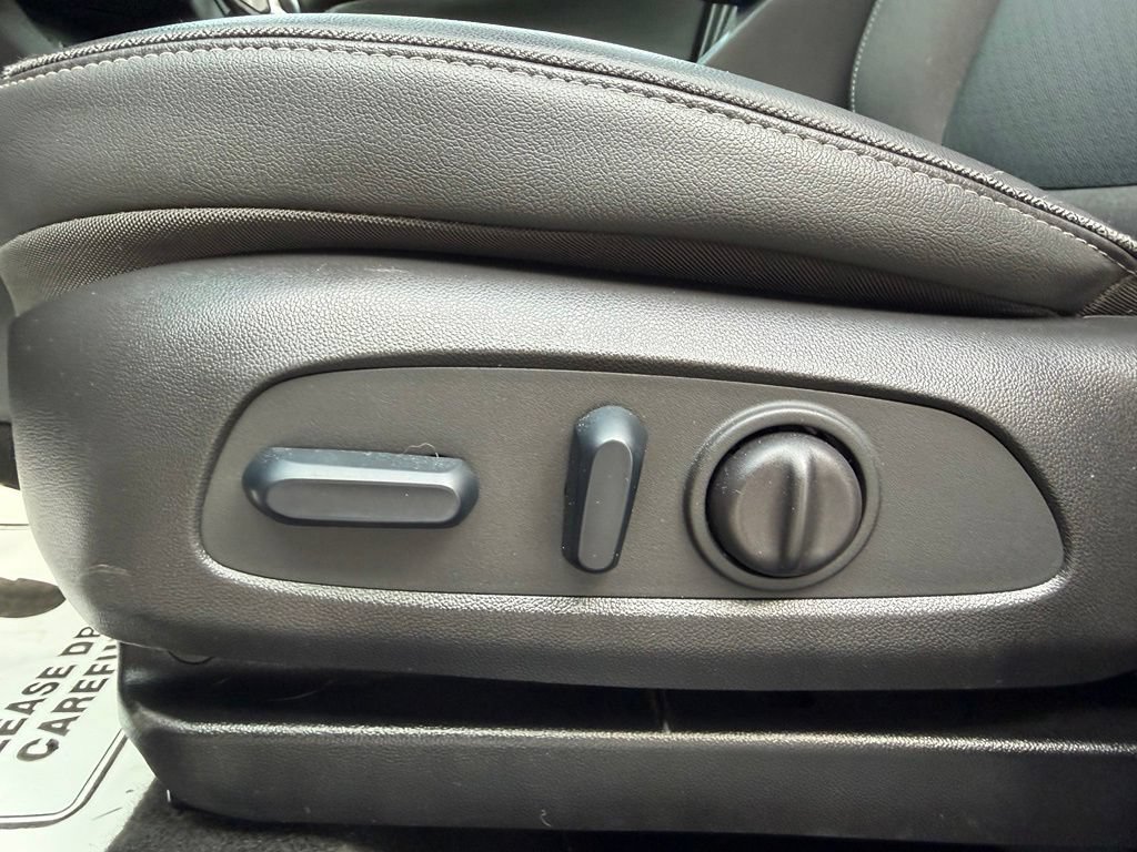 Used 2023 Buick Encore GX Select w/ Experience Buick Package AWD/4WD image 17