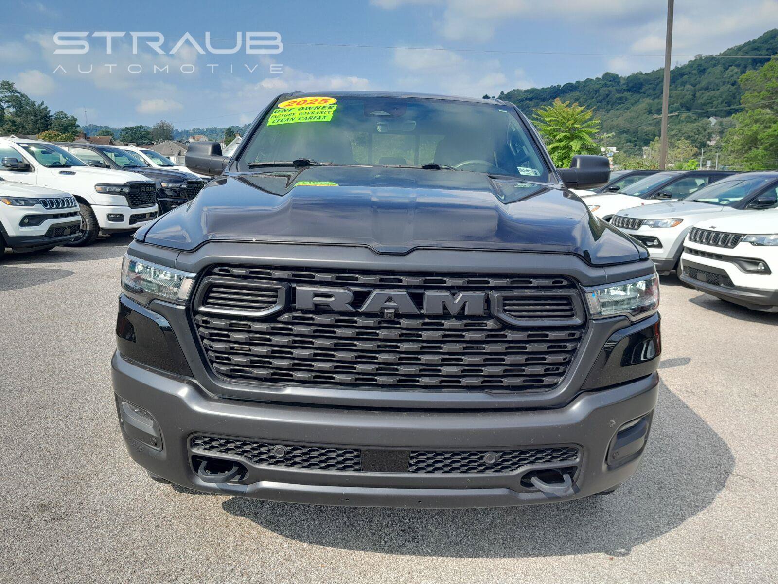 Used 2025 RAM 1500 Warlock AWD/4WD image 4
