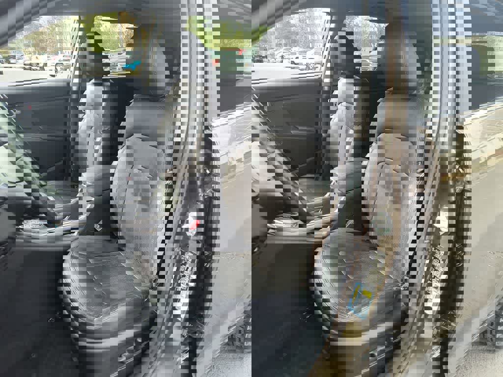 Used 2011 Kia Sportage EX w/ Premium Pkg w/Leather Seats image 11