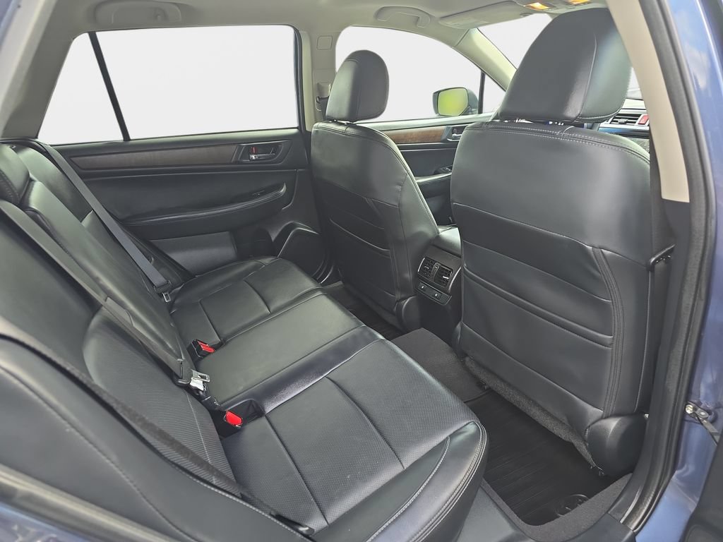 Used 2017 Subaru Outback 2.5i Limited AWD/4WD image 12