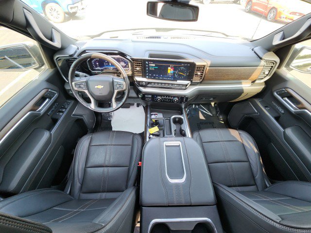 Used 2022 Chevrolet Silverado 1500 High Country w/ High Country Premium Package image 32