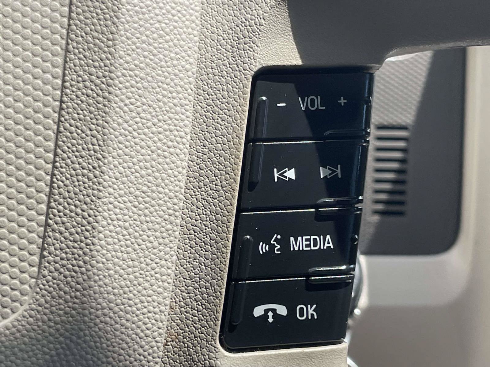 Used 2011 Ford Escape XLT w/ 202A Rapid Spec Order Code FWD image 18