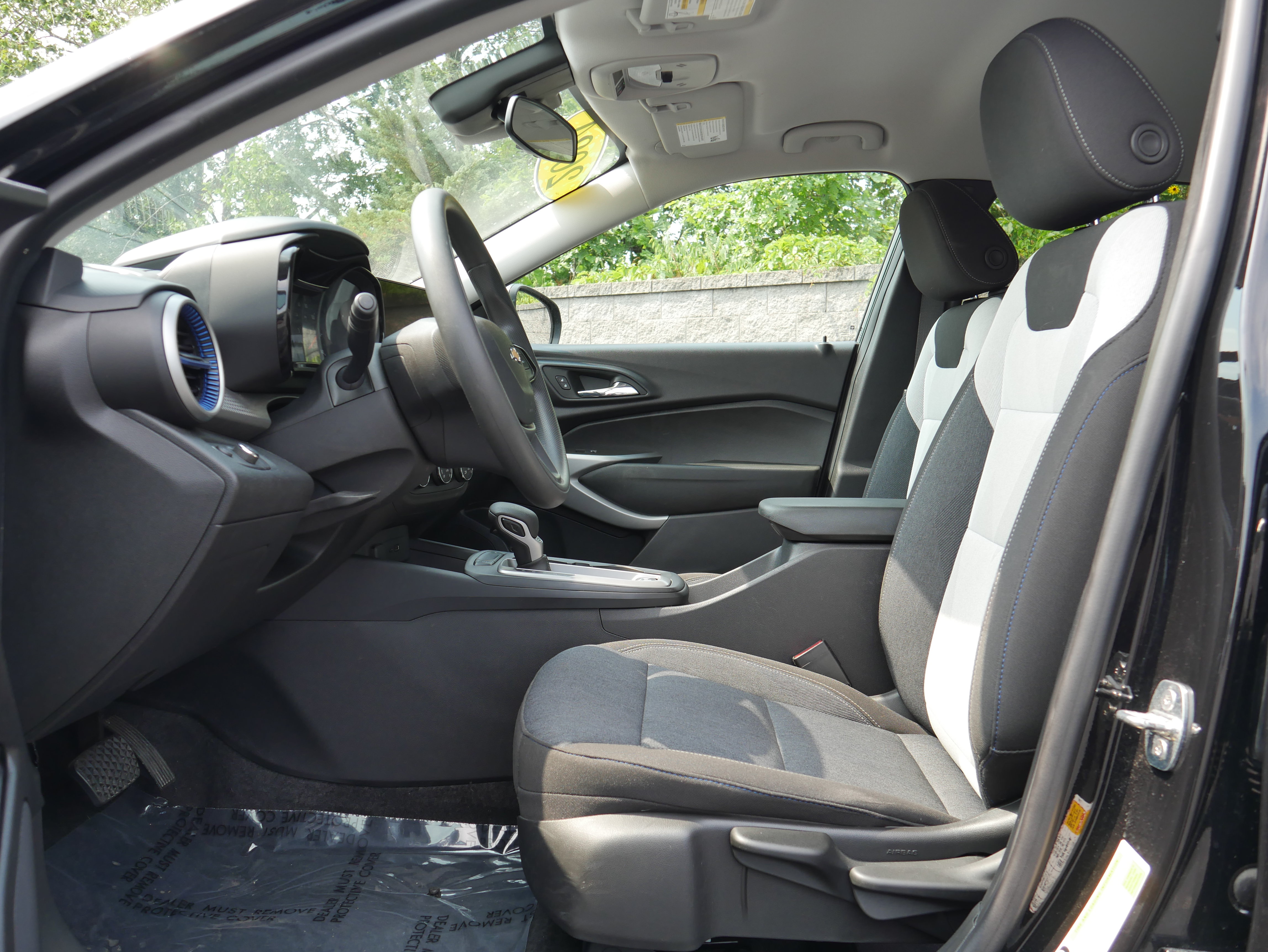 Certified 2024 Chevrolet Trax LS FWD image 12