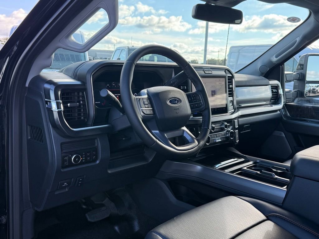 New 2026 Ford F350 Lariat w/ Black Appearance Package image 4