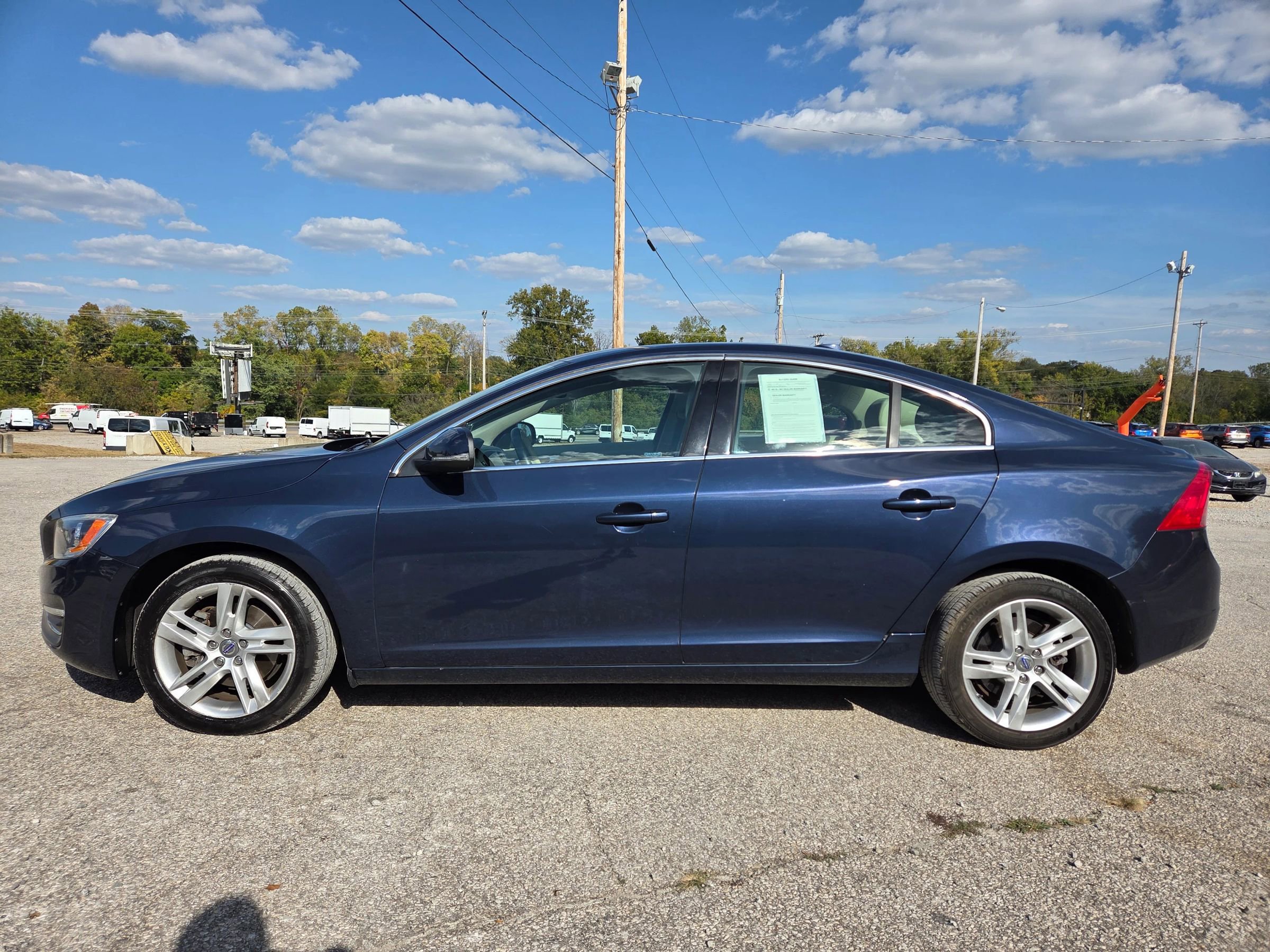 Used 2015 Volvo S60 T5 Premier image 1