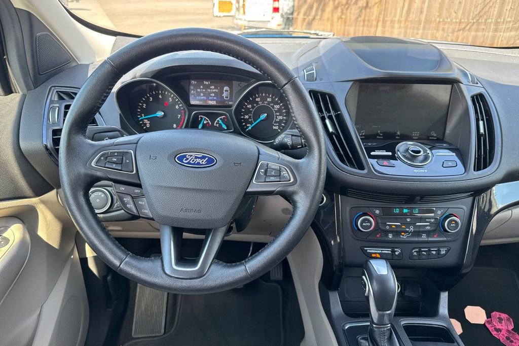 Used 2019 Ford Escape Titanium AWD/4WD image 14