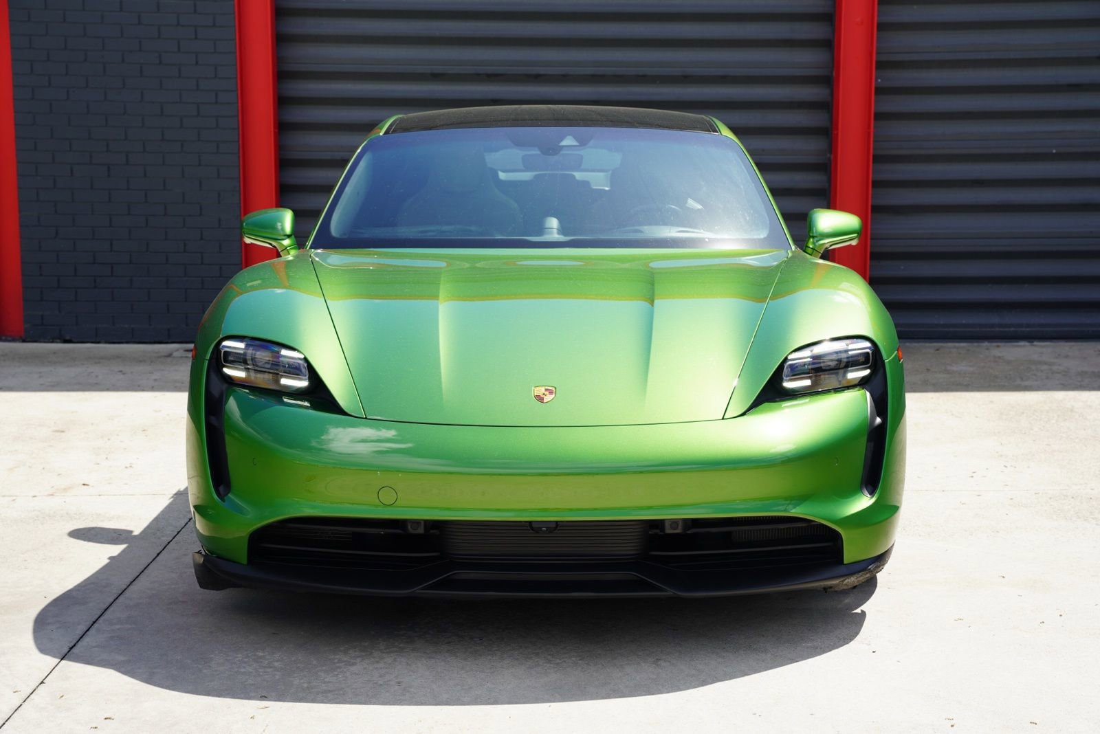 Used 2022 Porsche Taycan 4S image 5