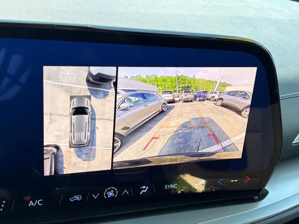 Certified 2024 Chevrolet Traverse LS AWD/4WD image 16