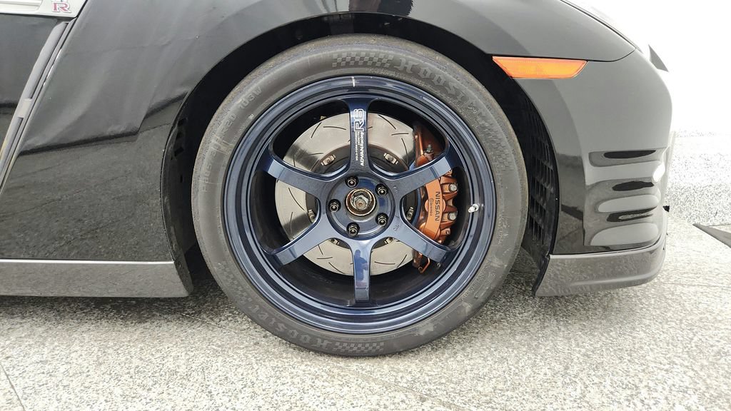 Used 2014 Nissan GT-R Black Edition AWD/4WD image 28