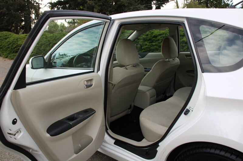 Used 2011 Subaru Impreza 2.5i AWD/4WD image 14