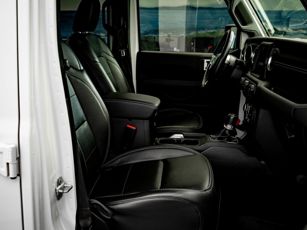 Used 2023 Jeep Wrangler Unlimited Sahara w/ Cold Weather Group image 25