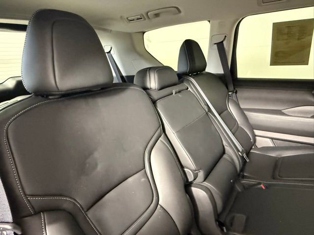 Used 2025 Nissan Armada SV RWD image 43