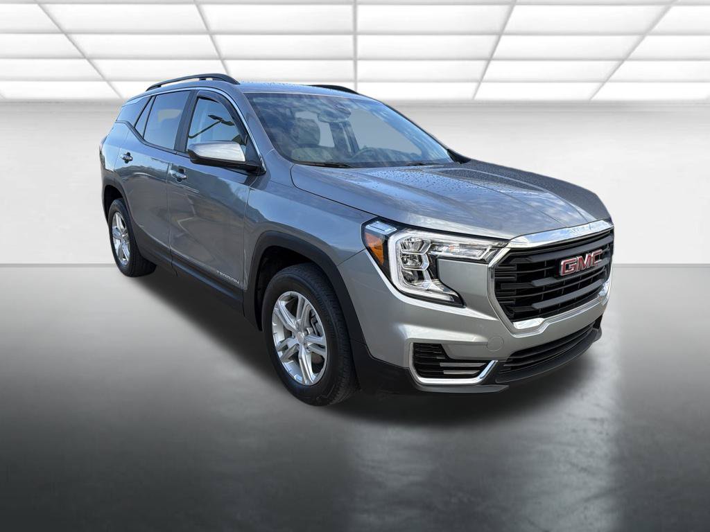 Used 2023 GMC Terrain SLE w/ Driver Convenience Package AWD/4WD image 1